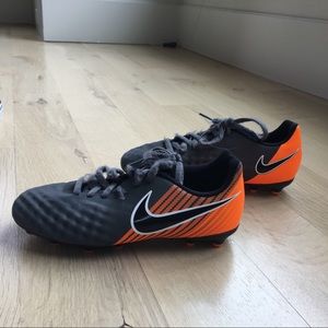 Nike Magista Soccer Cleats